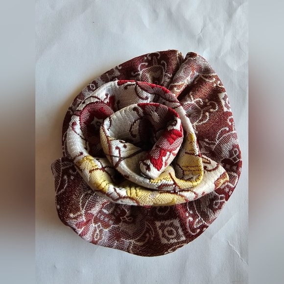 Camelia flower tie scarf maroon tan corsage brooch pin unisex formal event luxur - Picture 2 of 10